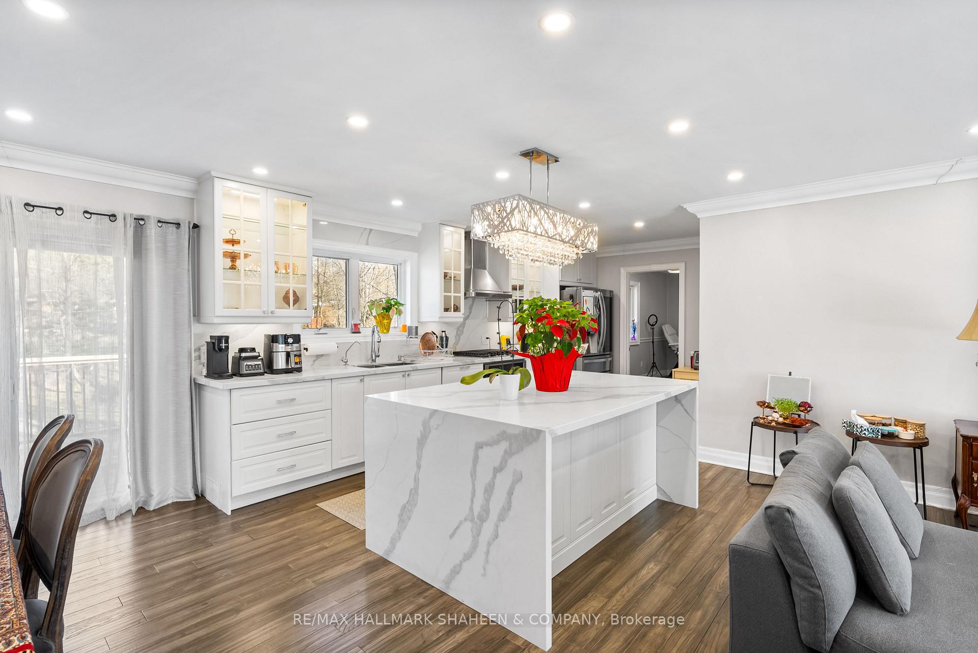 Photo 16 of 89 Howard Road, Newmarket, Huron Heights-Leslie Valley — HOMEH