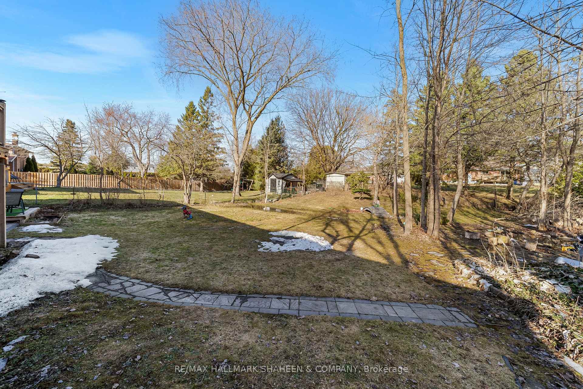 Photo 40 of 89 Howard Road, Newmarket, Huron Heights-Leslie Valley — HOMEH