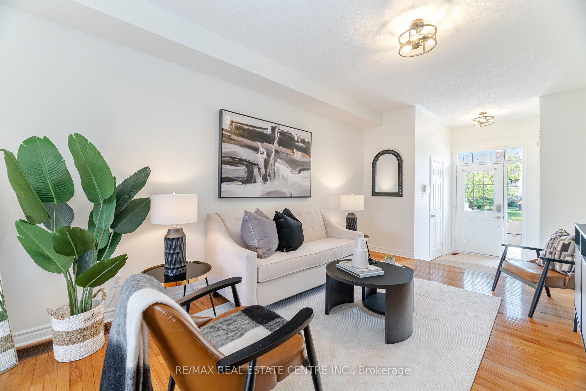 Photo 6 of 335 Hobbs Crescent, Milton, Clarke — HOMEH