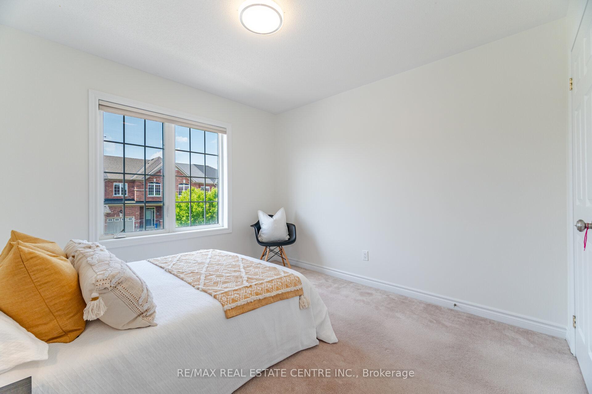 Photo 33 of 335 Hobbs Crescent, Milton, Clarke — HOMEH