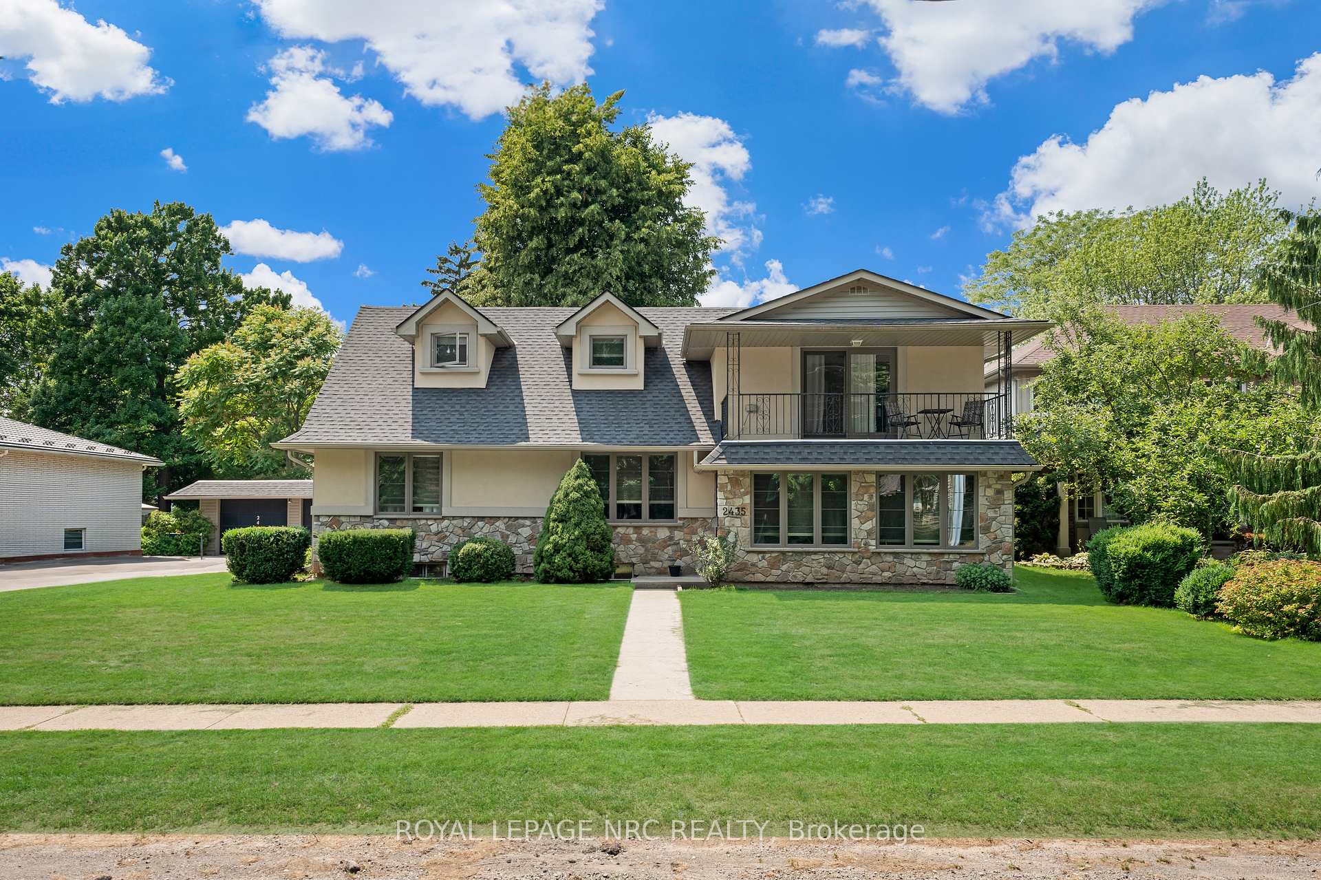 Front of 2435 Dorchester Road