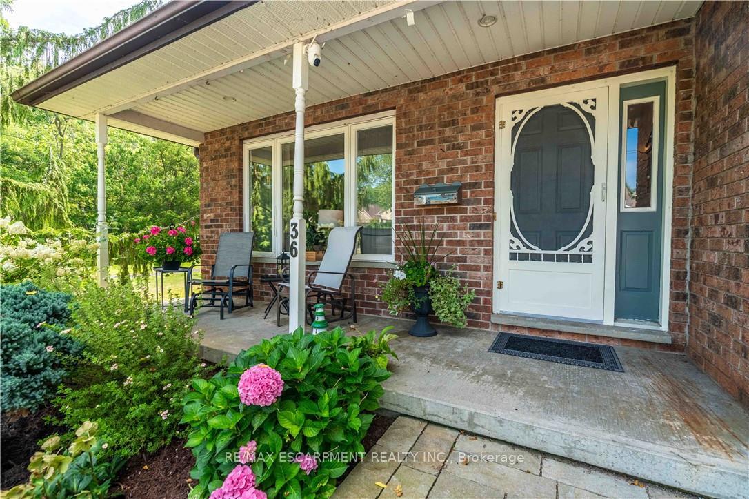 Photo 2 of 36 Silver Lake Drive, Norfolk, Port Dover — HOMEH