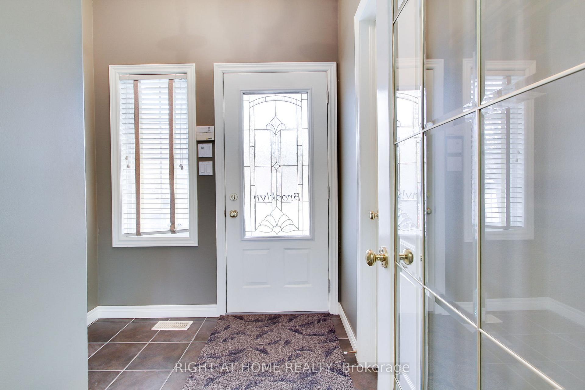 Photo 5 of 30 Essa Road, New Tecumseth, Alliston — HOMEH