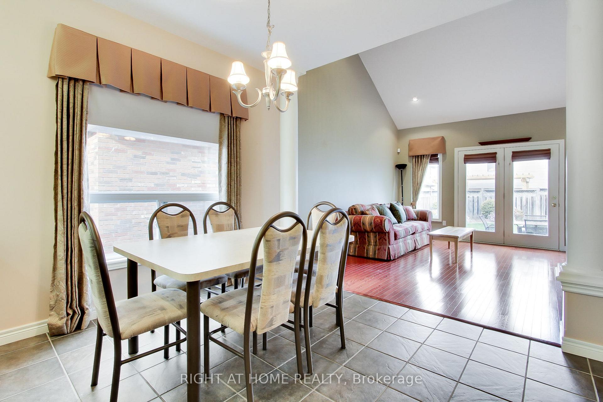 Photo 13 of 30 Essa Road, New Tecumseth, Alliston — HOMEH