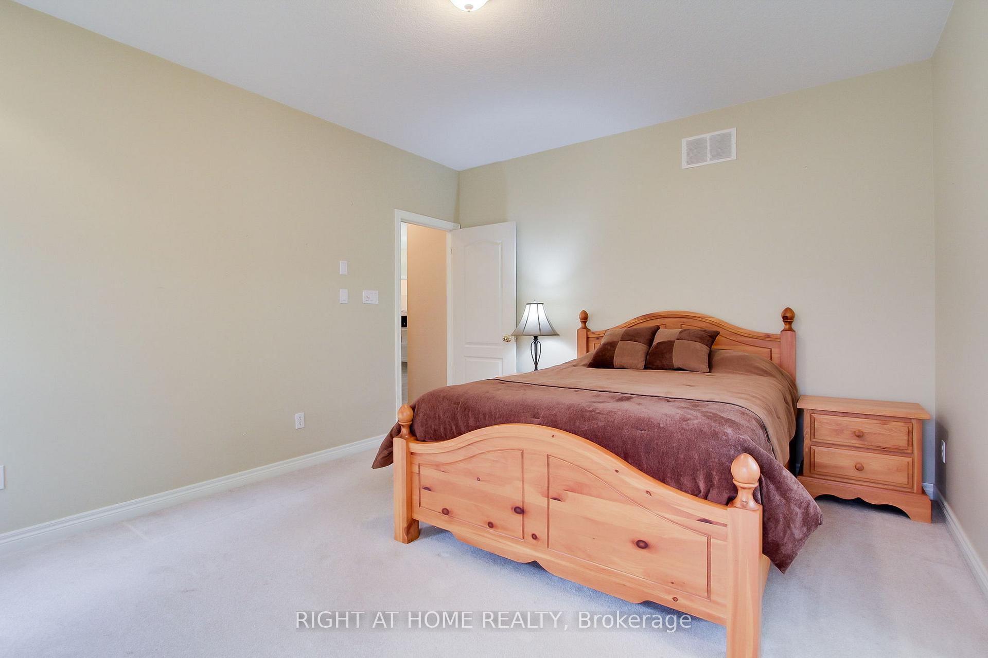 Photo 20 of 30 Essa Road, New Tecumseth, Alliston — HOMEH