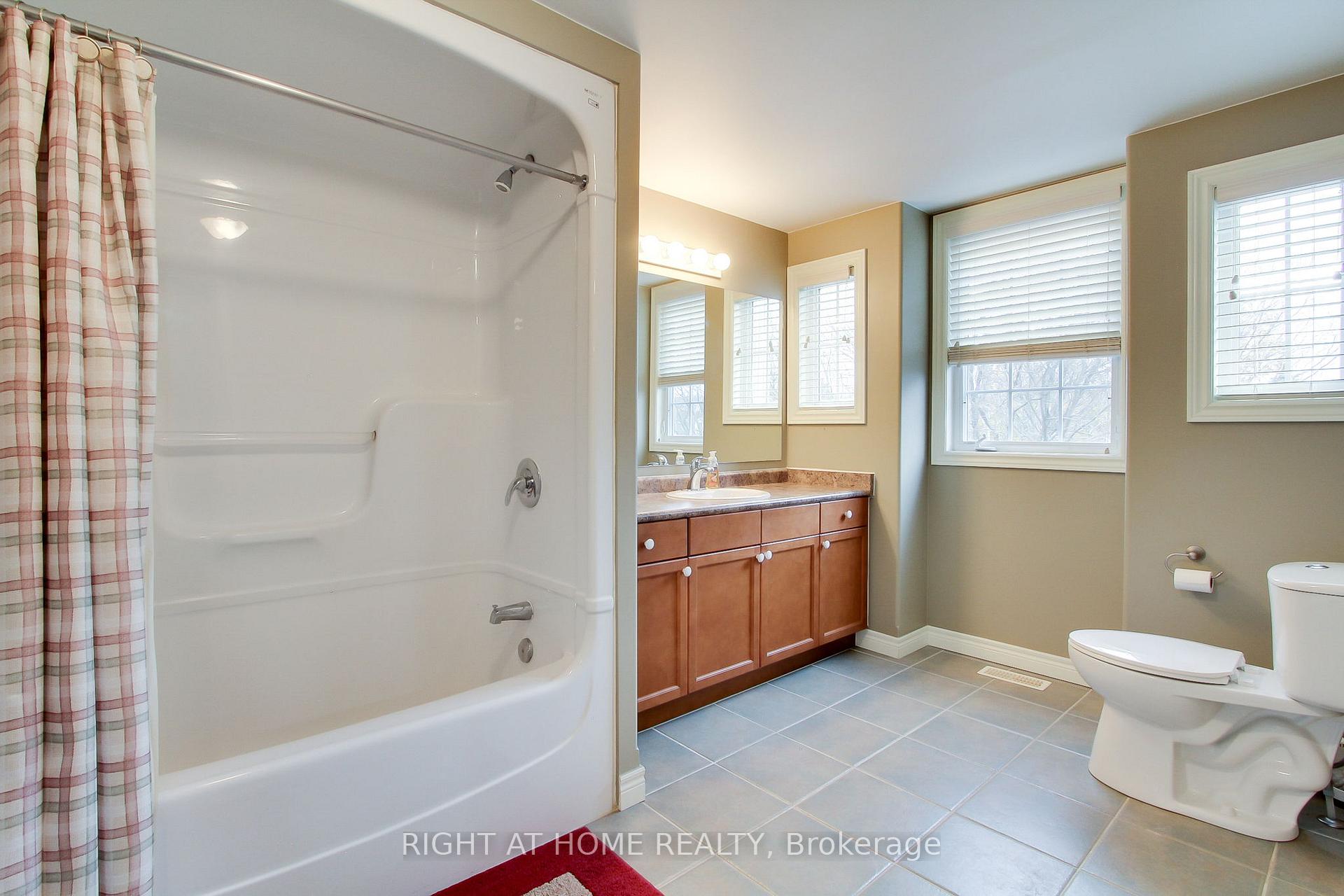 Photo 29 of 30 Essa Road, New Tecumseth, Alliston — HOMEH