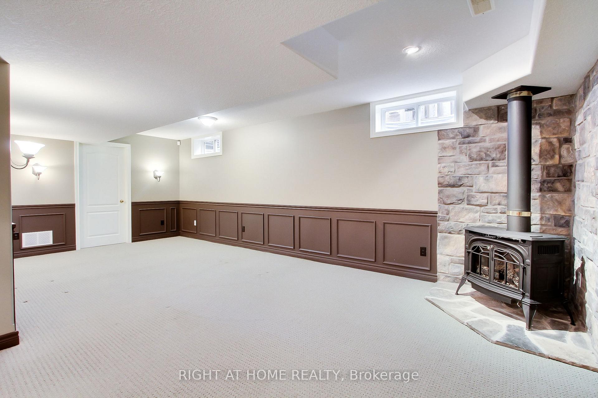 Photo 33 of 30 Essa Road, New Tecumseth, Alliston — HOMEH