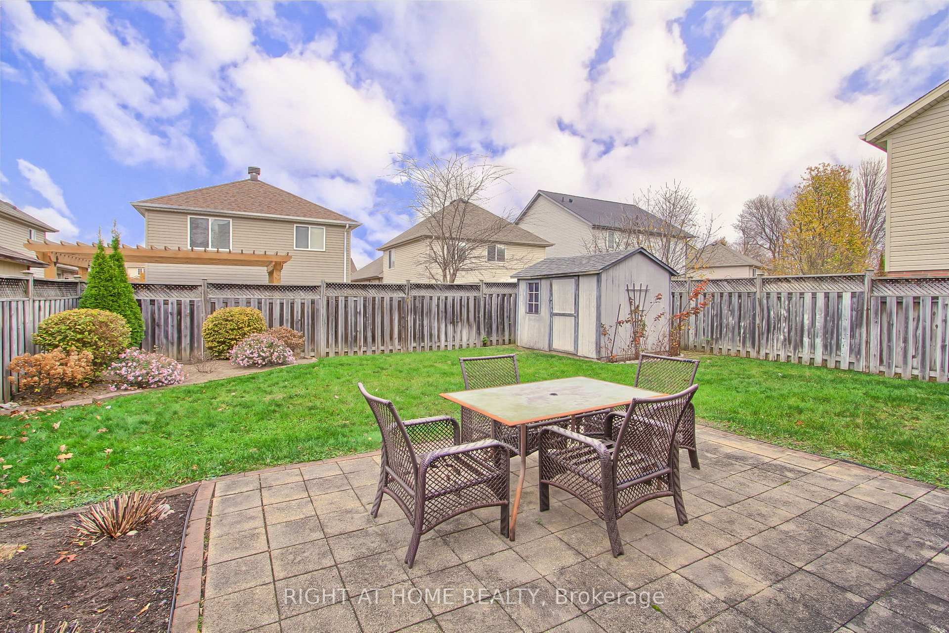 Photo 36 of 30 Essa Road, New Tecumseth, Alliston — HOMEH