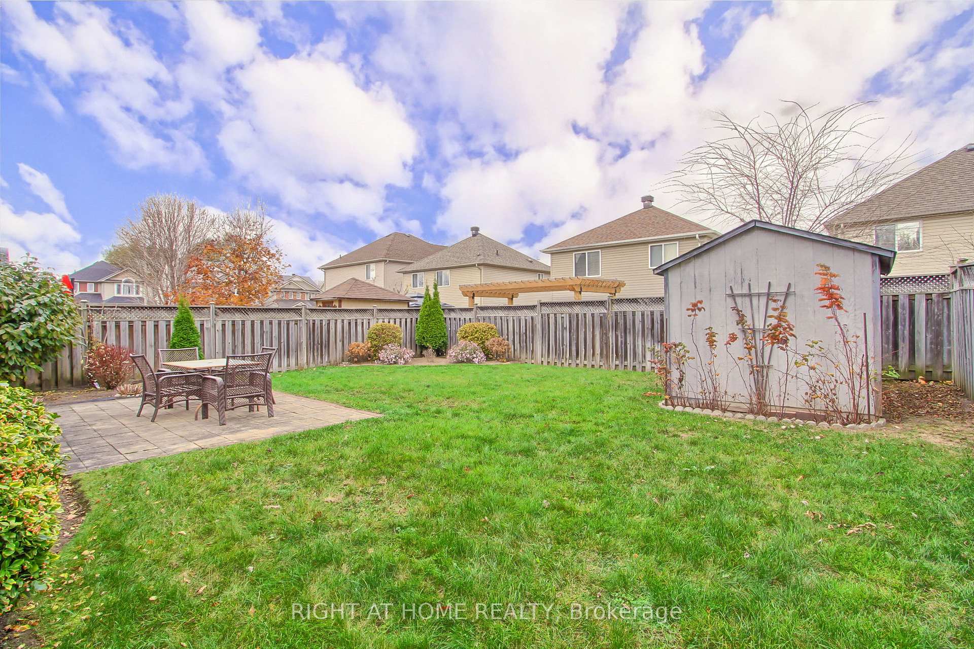 Photo 37 of 30 Essa Road, New Tecumseth, Alliston — HOMEH