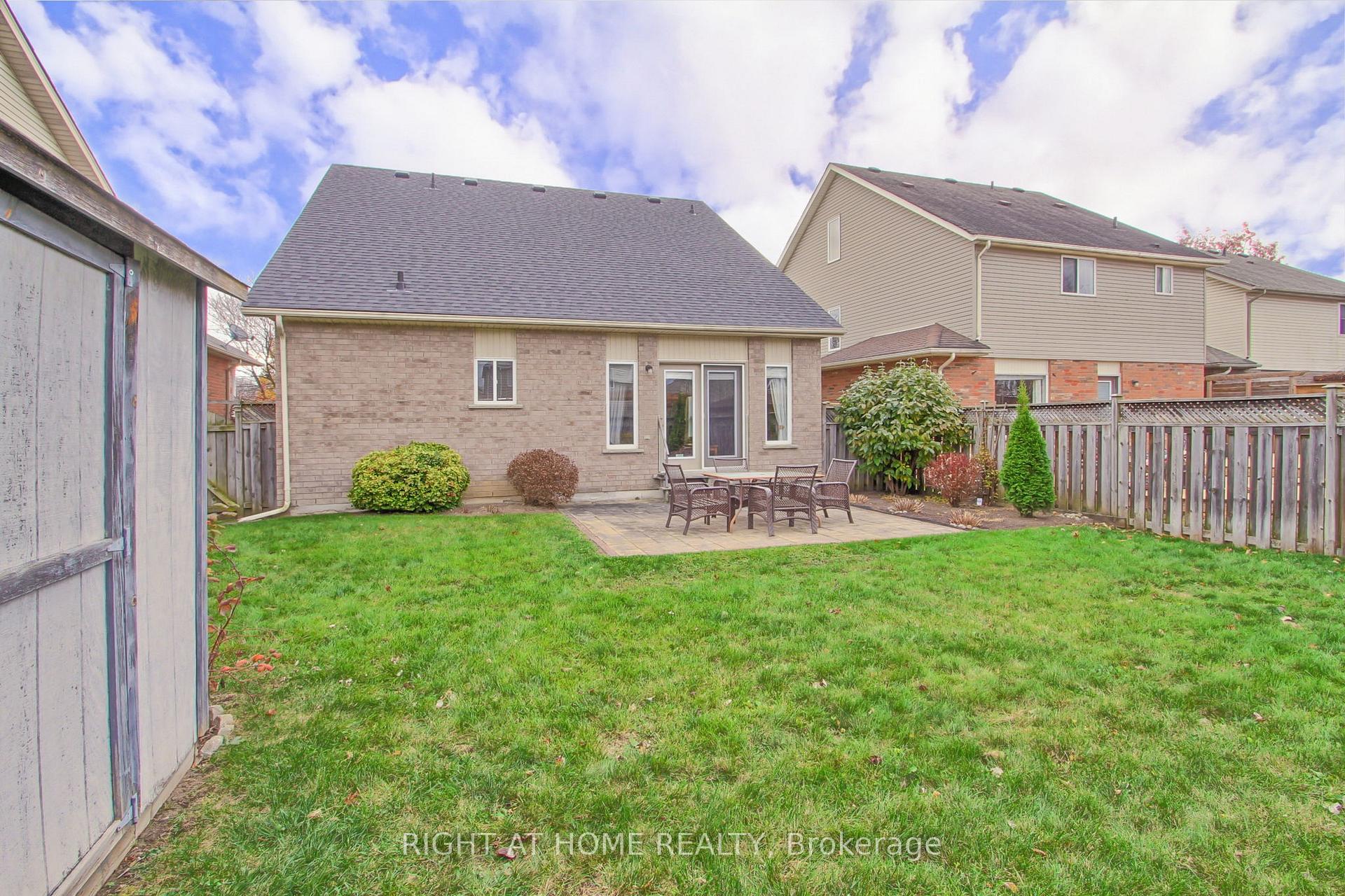 Photo 38 of 30 Essa Road, New Tecumseth, Alliston — HOMEH