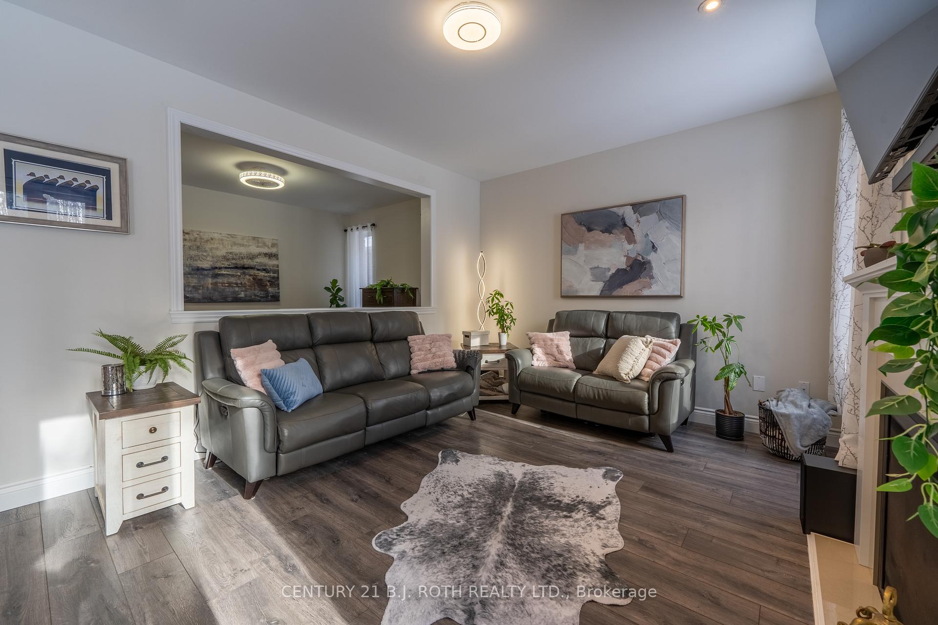 Photo 9 of 27 Atlantis Drive, Orillia — HOMEH