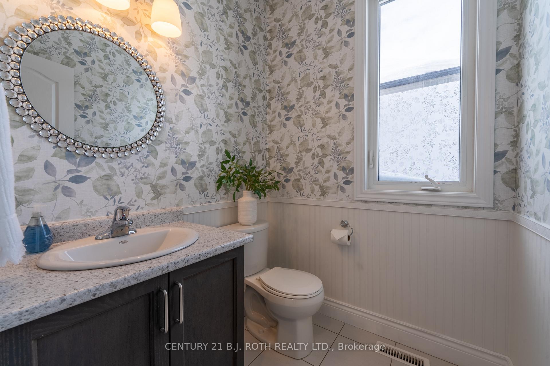 Photo 13 of 27 Atlantis Drive, Orillia — HOMEH
