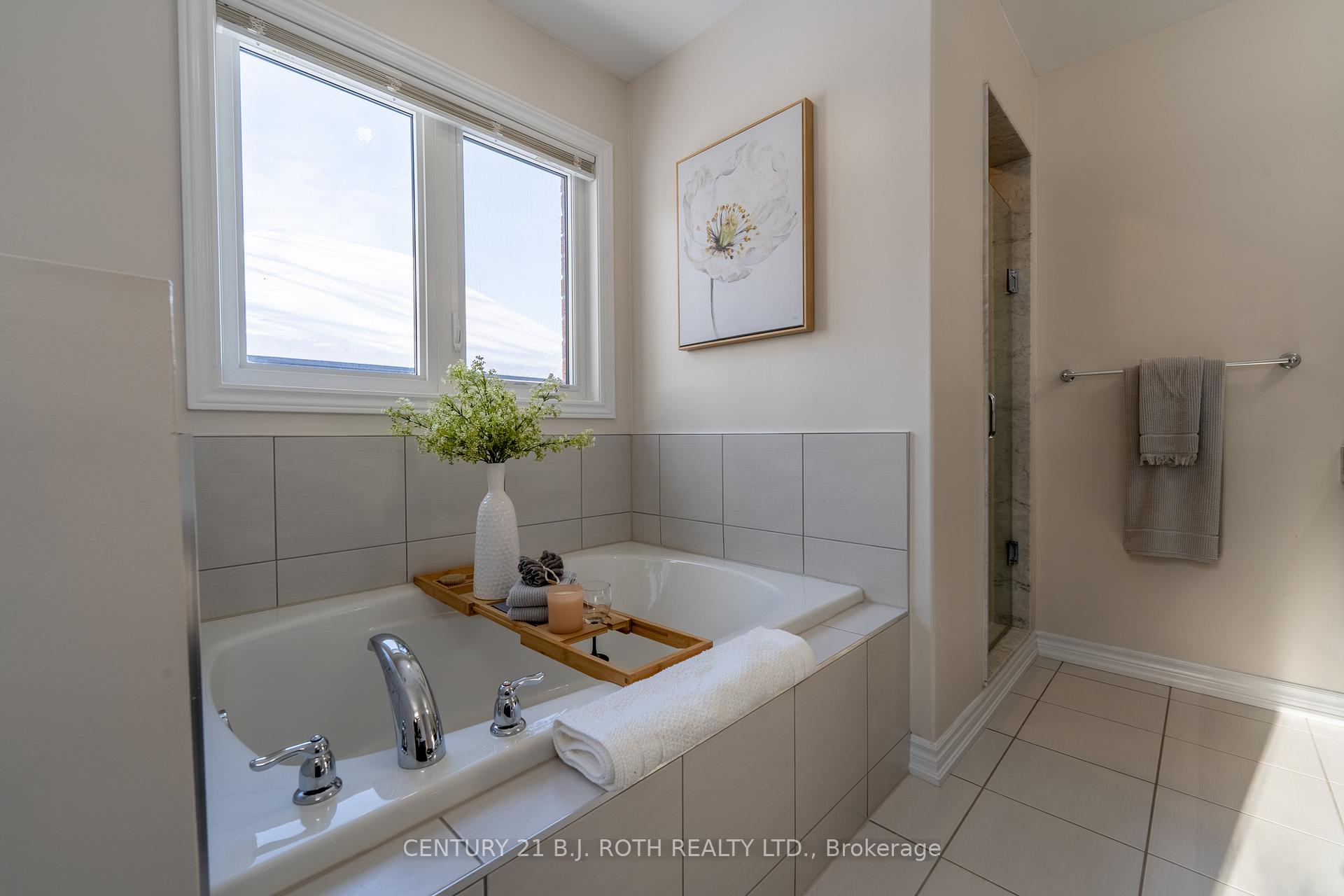 Photo 18 of 27 Atlantis Drive, Orillia — HOMEH