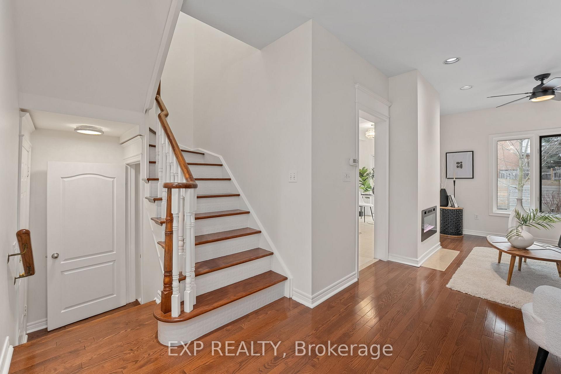 Photo 6 of 244 Denise Circle, Newmarket, Summerhill Estates — HOMEH