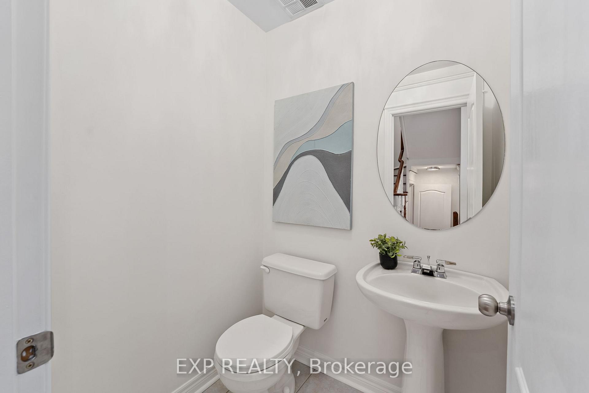 Photo 9 of 244 Denise Circle, Newmarket, Summerhill Estates — HOMEH