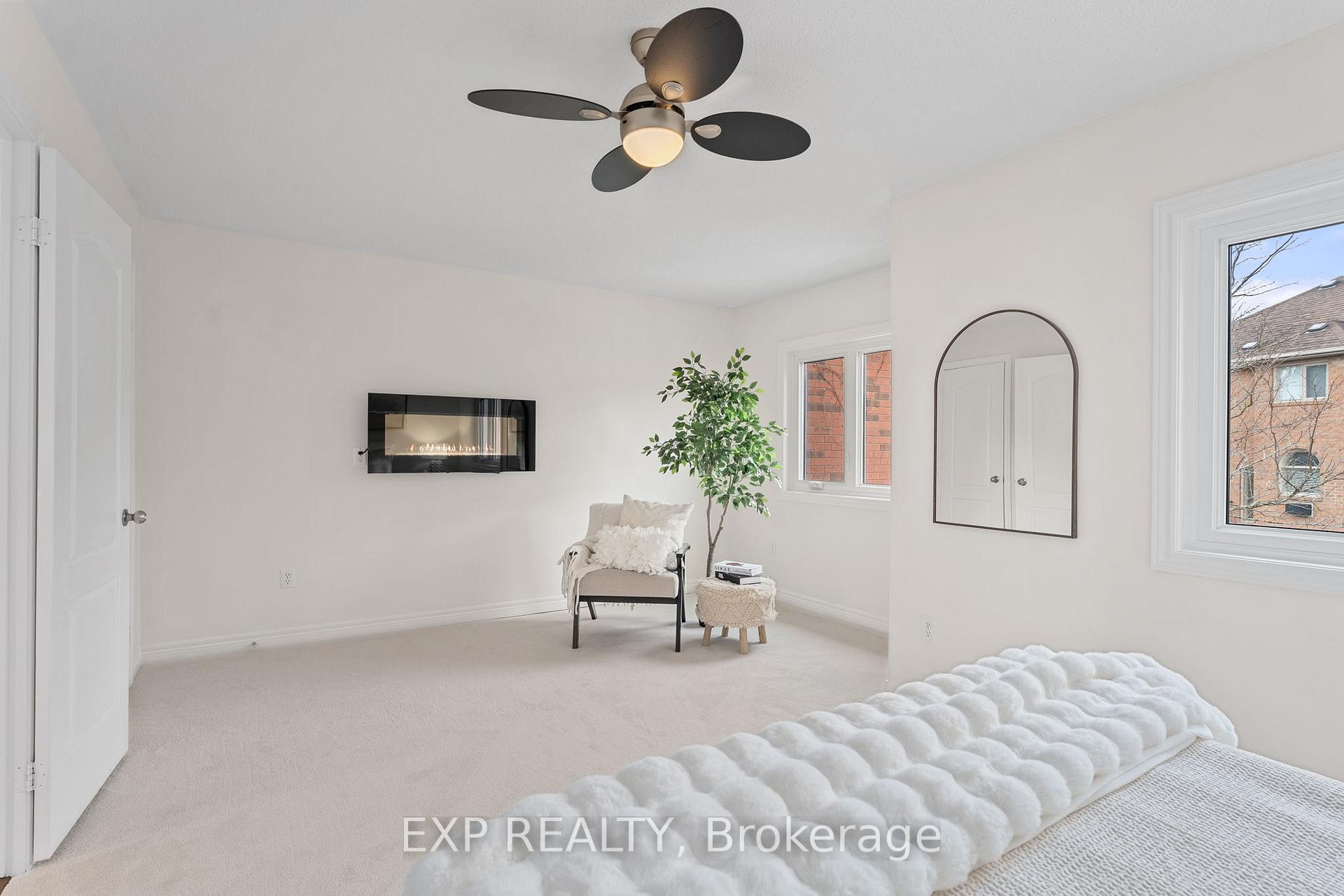 Photo 20 of 244 Denise Circle, Newmarket, Summerhill Estates — HOMEH