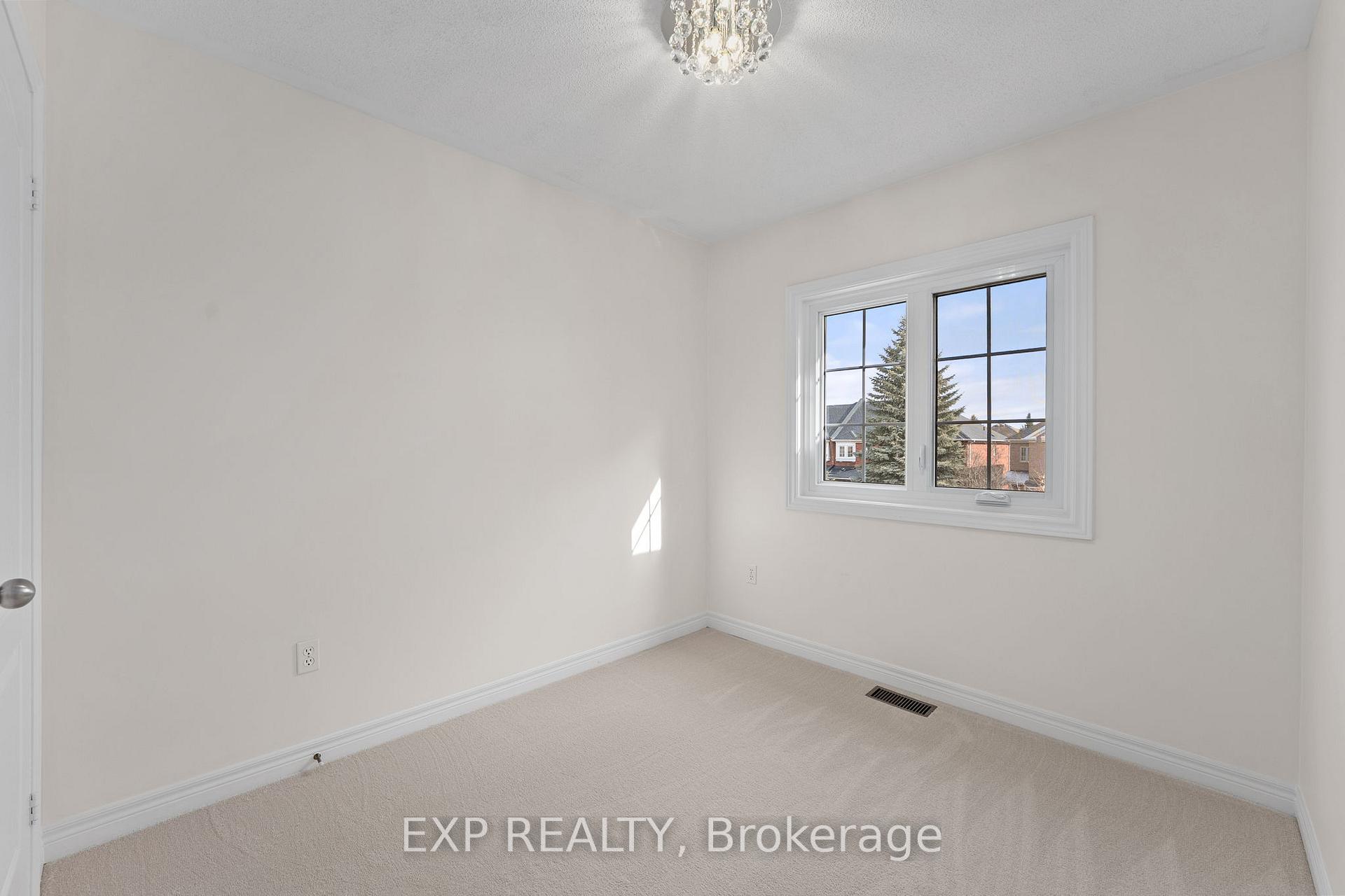 Photo 23 of 244 Denise Circle, Newmarket, Summerhill Estates — HOMEH