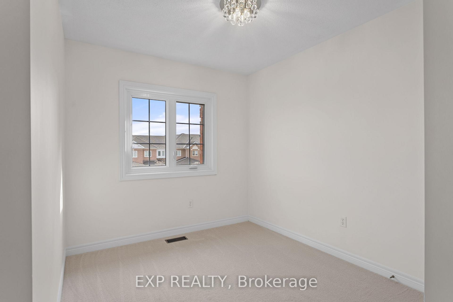 Photo 24 of 244 Denise Circle, Newmarket, Summerhill Estates — HOMEH