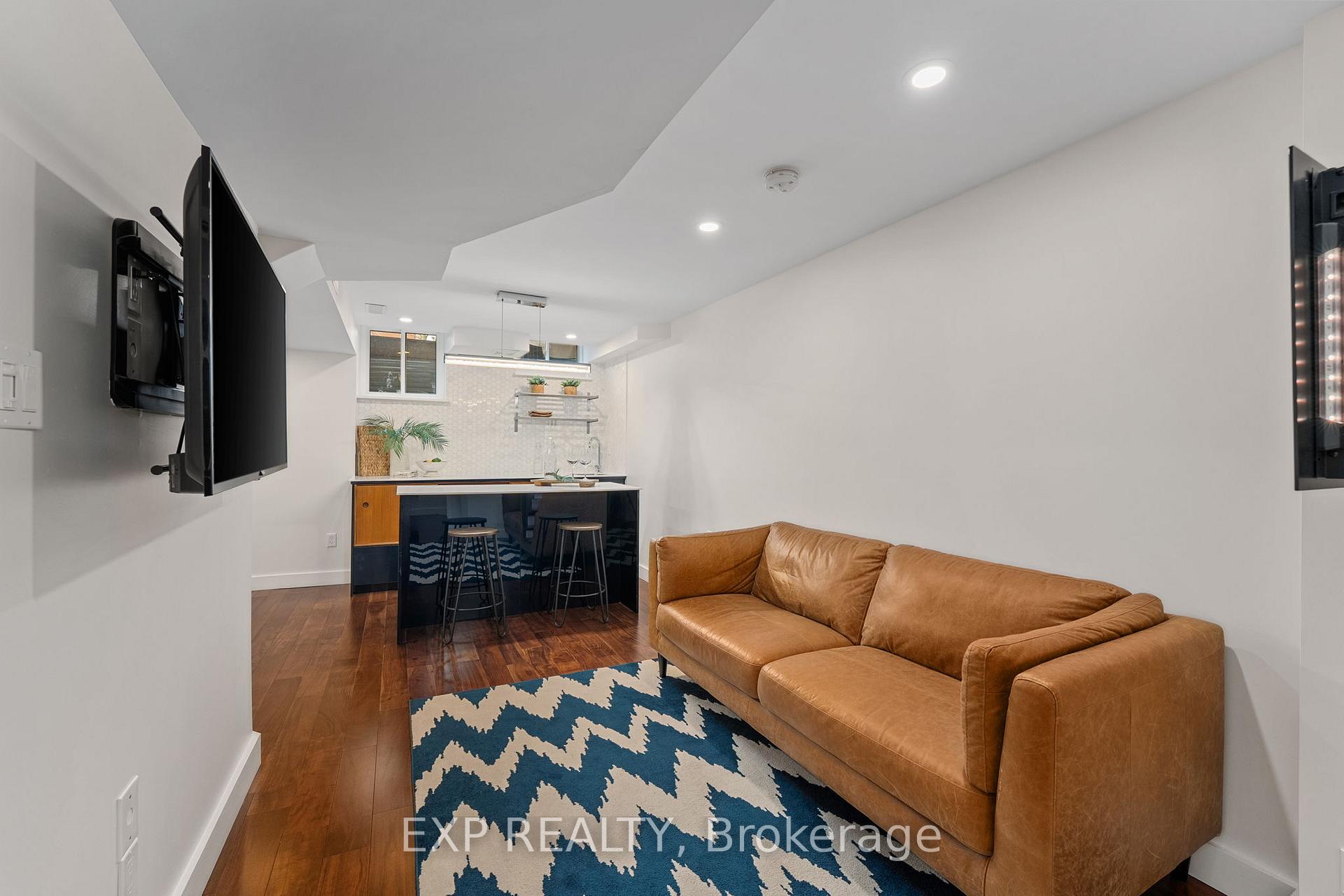 Photo 25 of 244 Denise Circle, Newmarket, Summerhill Estates — HOMEH