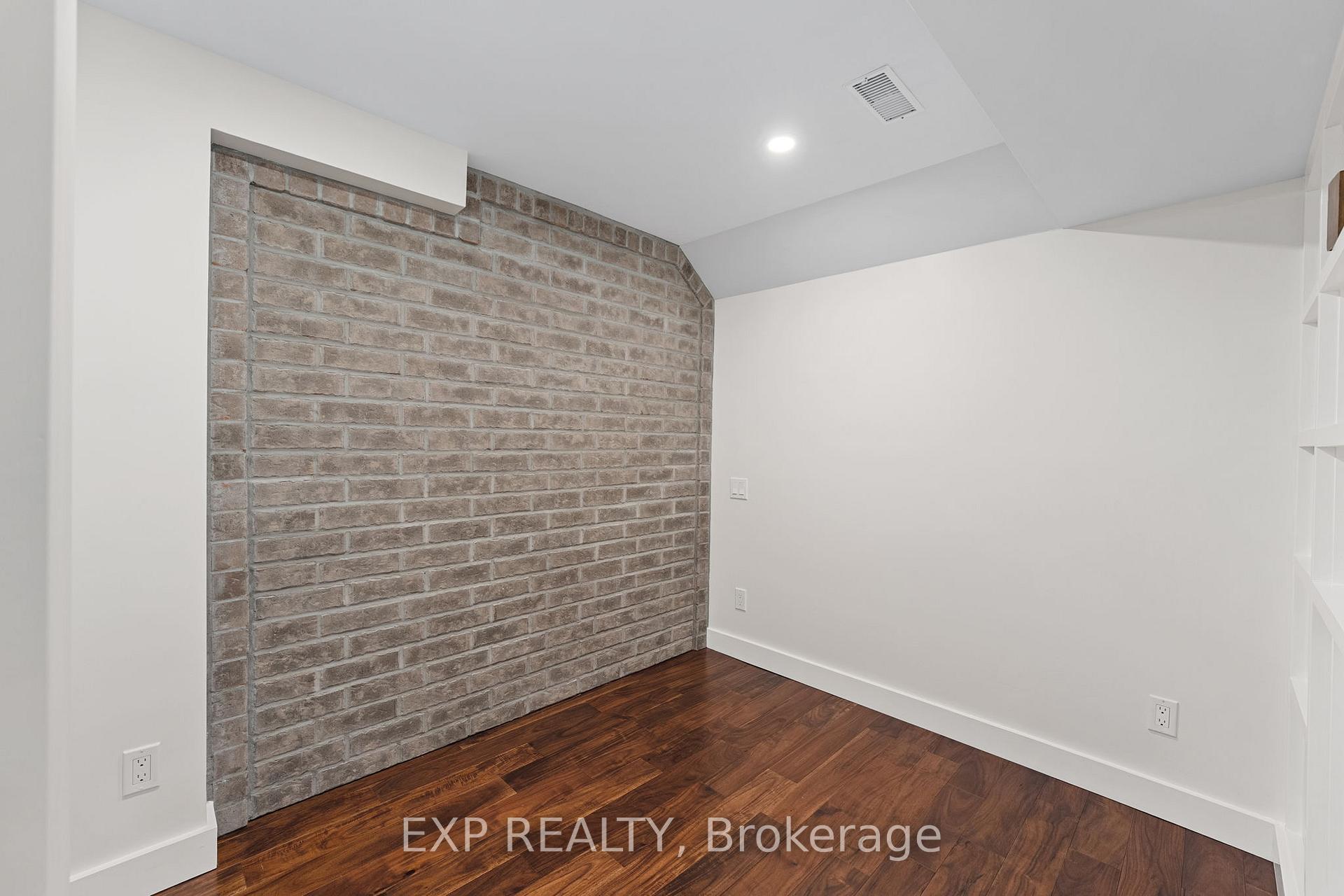 Photo 28 of 244 Denise Circle, Newmarket, Summerhill Estates — HOMEH