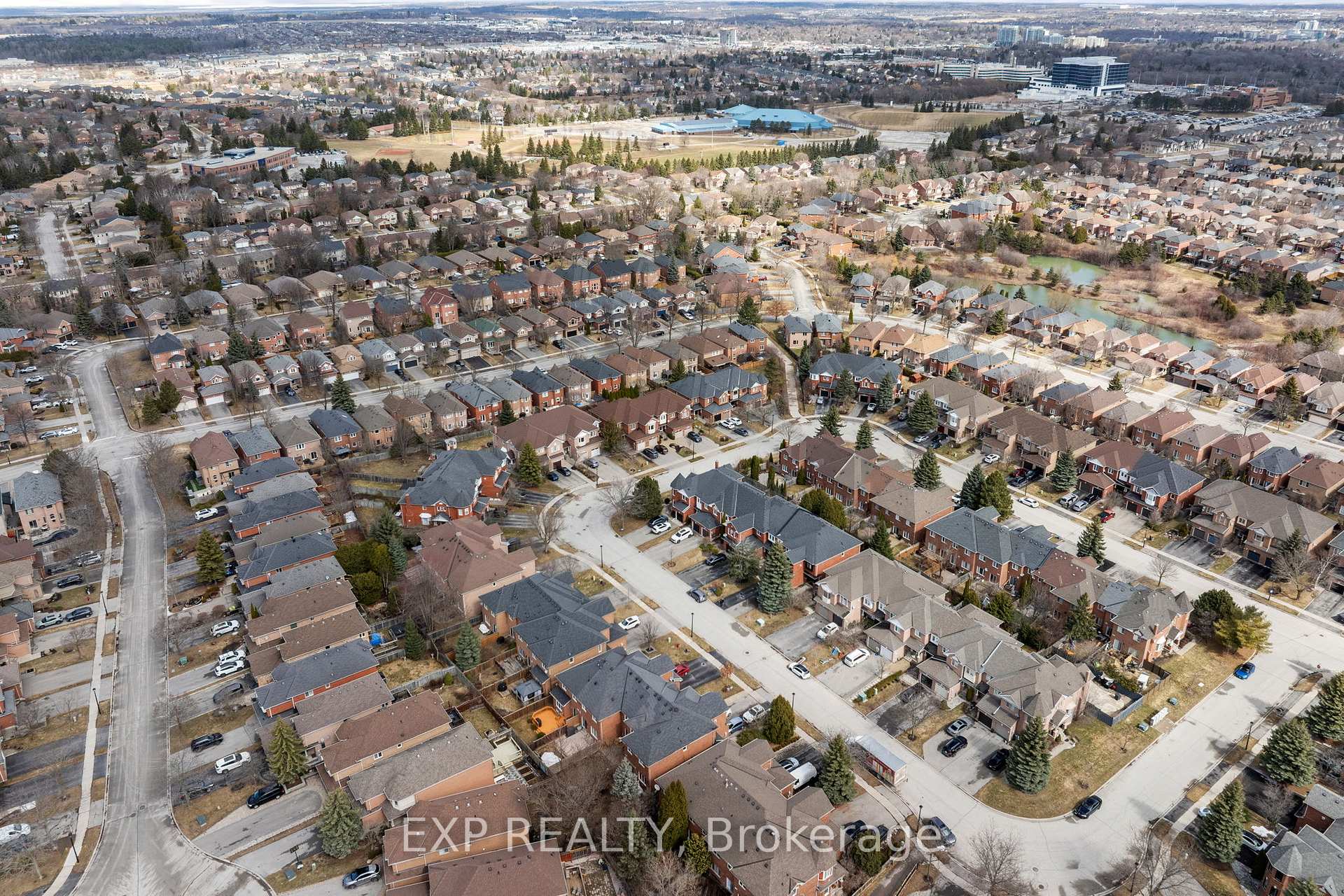 Photo 36 of 244 Denise Circle, Newmarket, Summerhill Estates — HOMEH