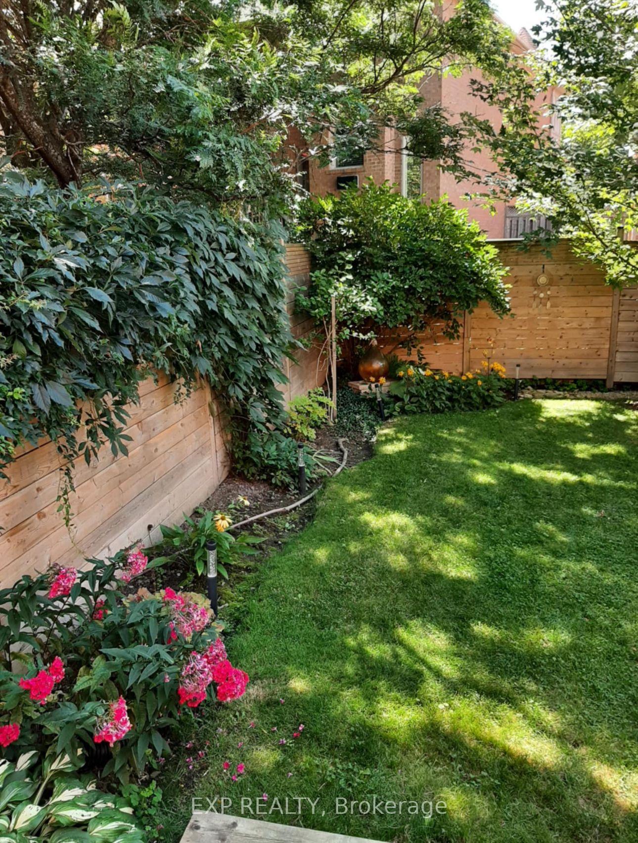 Photo 38 of 244 Denise Circle, Newmarket, Summerhill Estates — HOMEH