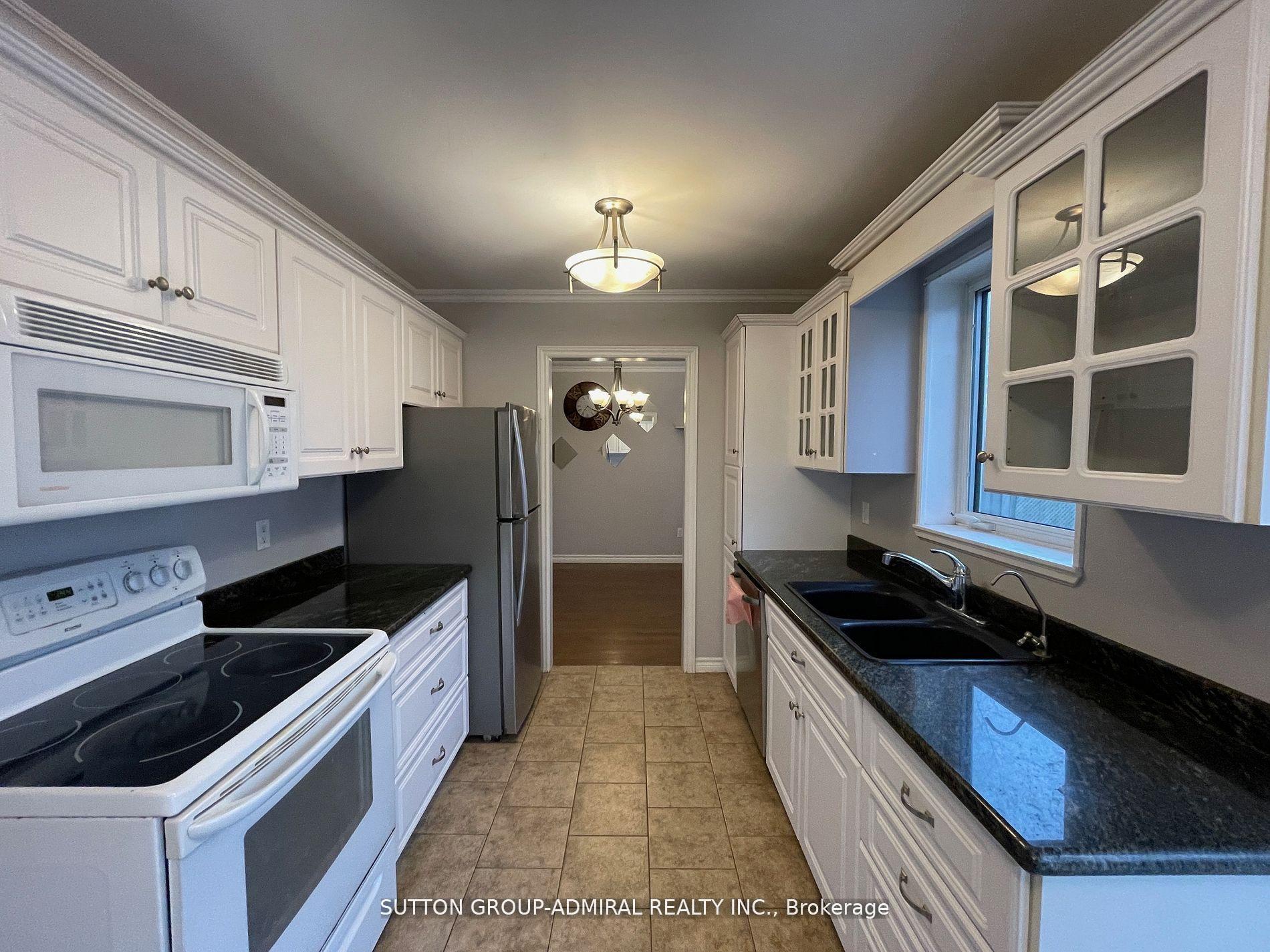 Photo 2 of 392 Terry Drive, Newmarket, Central Newmarket — HOMEH