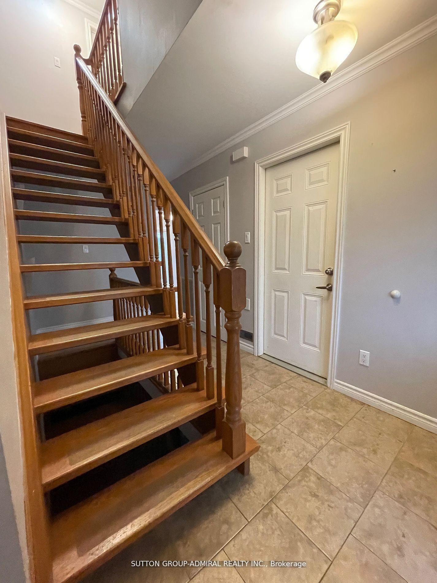 Photo 5 of 392 Terry Drive, Newmarket, Central Newmarket — HOMEH