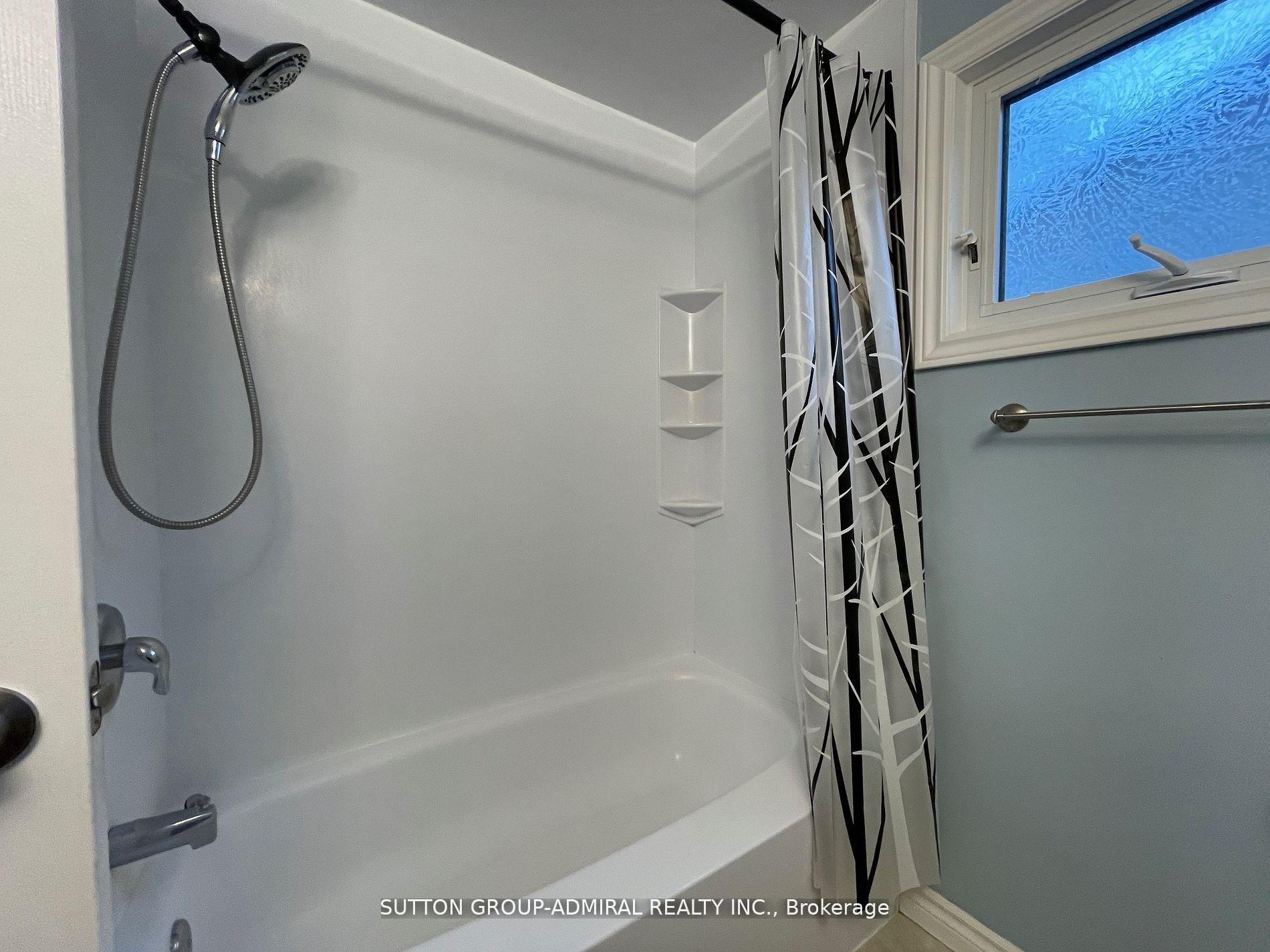 Photo 9 of 392 Terry Drive, Newmarket, Central Newmarket — HOMEH