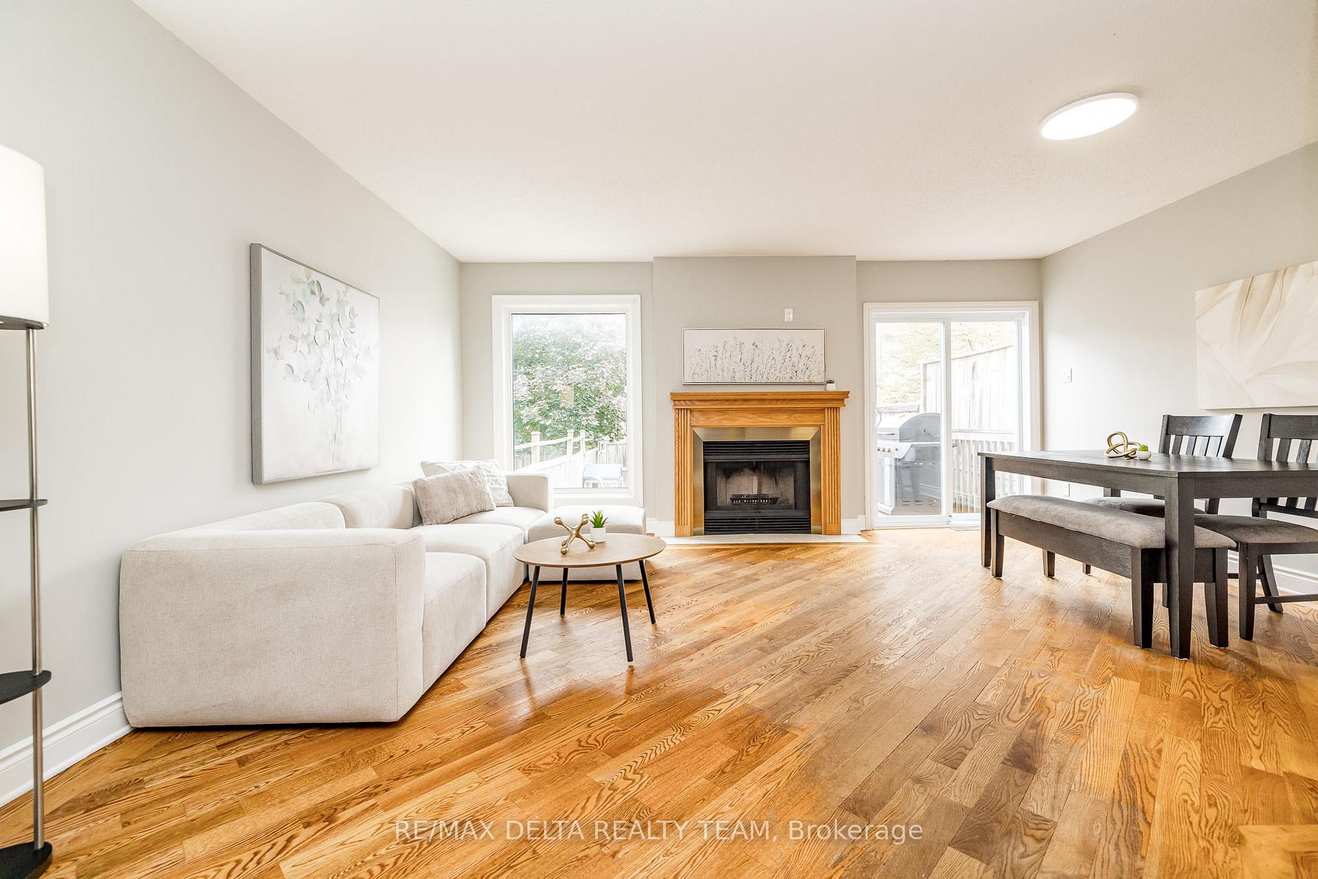 Photo 3 of 1540 Briarfield Crescent, Ottawa, Fallingbrook/Ridgemount — HOMEH