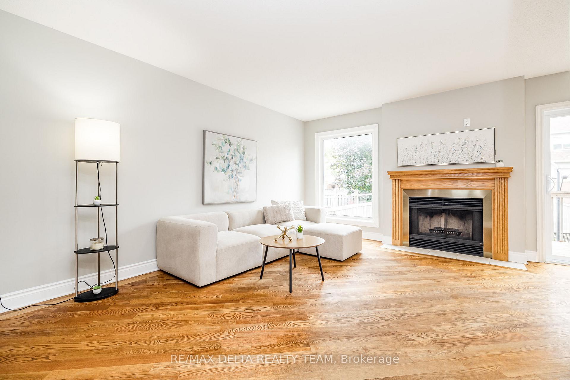 Photo 4 of 1540 Briarfield Crescent, Ottawa, Fallingbrook/Ridgemount — HOMEH