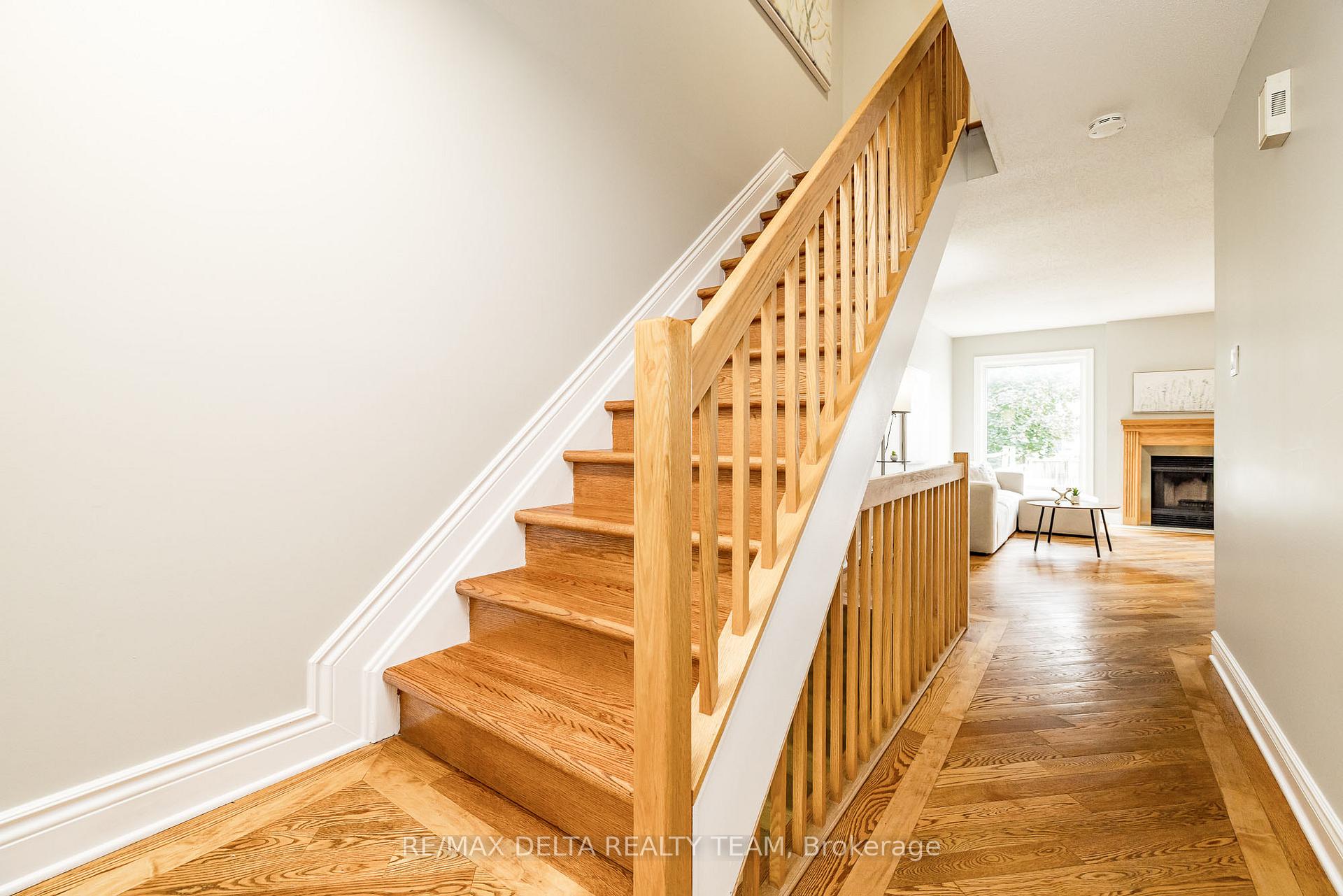 Photo 11 of 1540 Briarfield Crescent, Ottawa, Fallingbrook/Ridgemount — HOMEH
