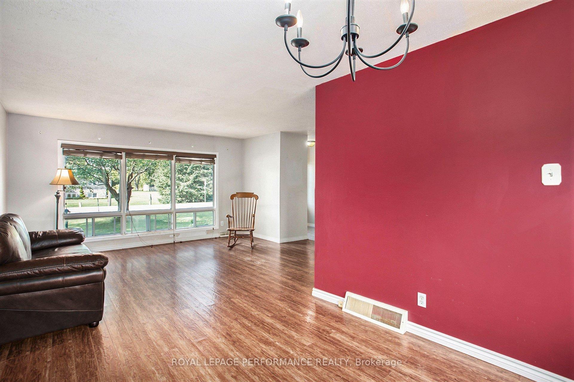 Photo 3 of 5803 Rockdale Road, Ottawa, Vars Village — HOMEH