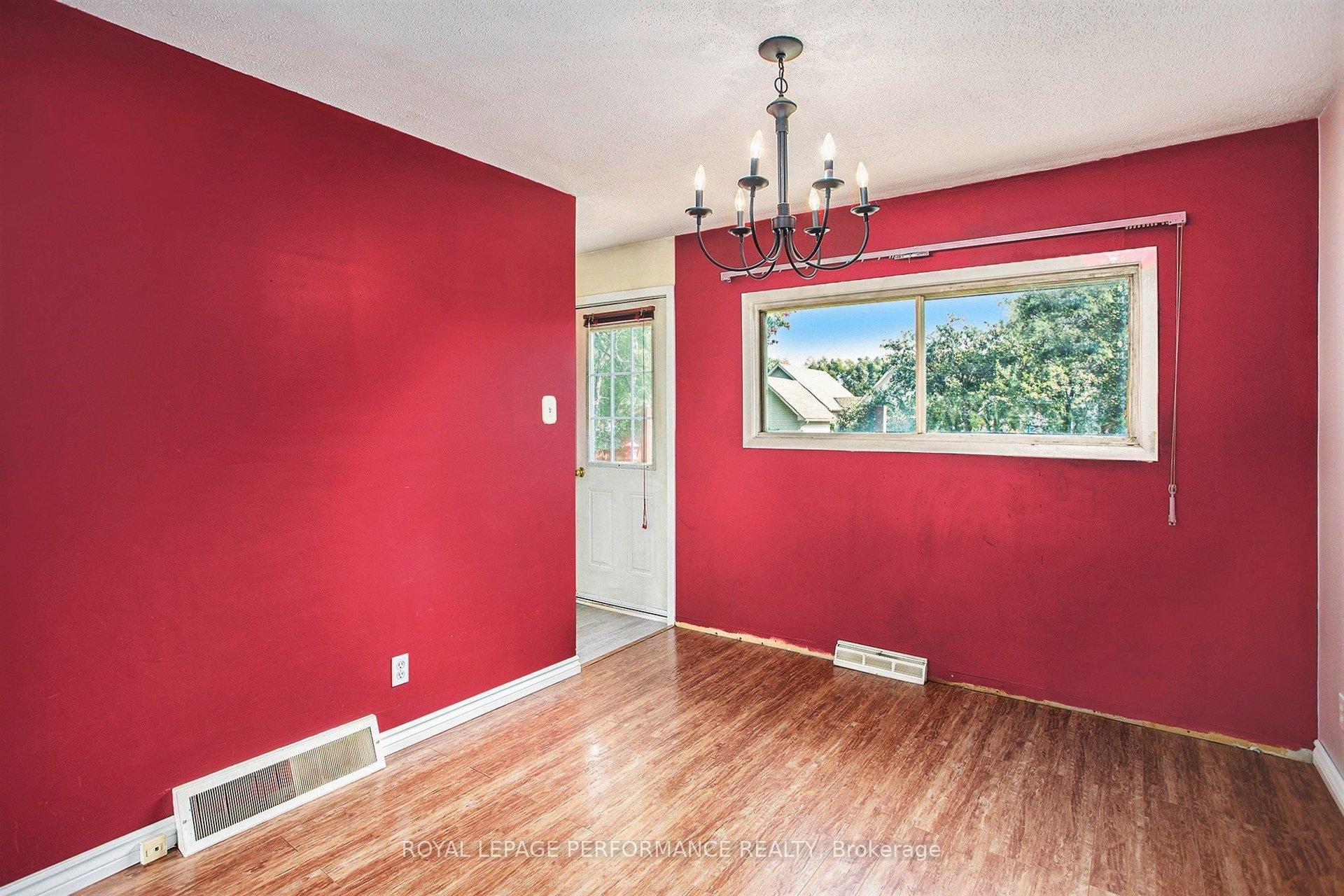 Photo 9 of 5803 Rockdale Road, Ottawa, Vars Village — HOMEH