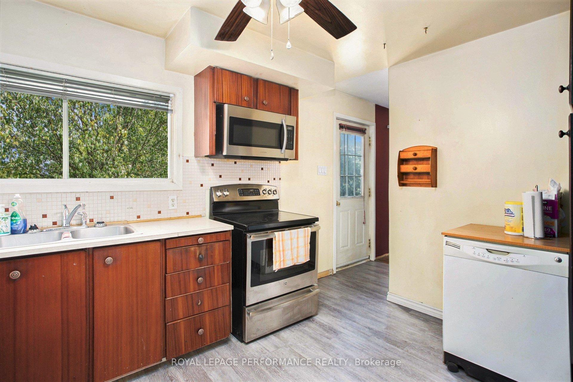Photo 10 of 5803 Rockdale Road, Ottawa, Vars Village — HOMEH