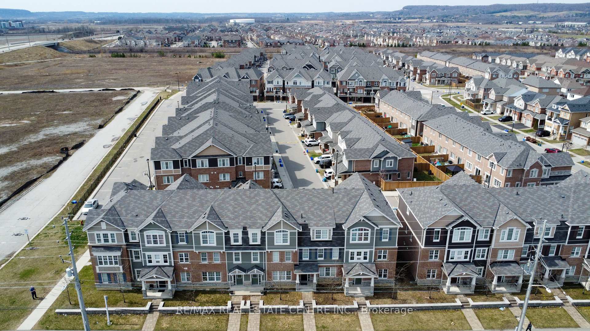 Photo 8 of Unit 164, 1000 Asleton Boulevard, Milton, Willmott — HOMEH
