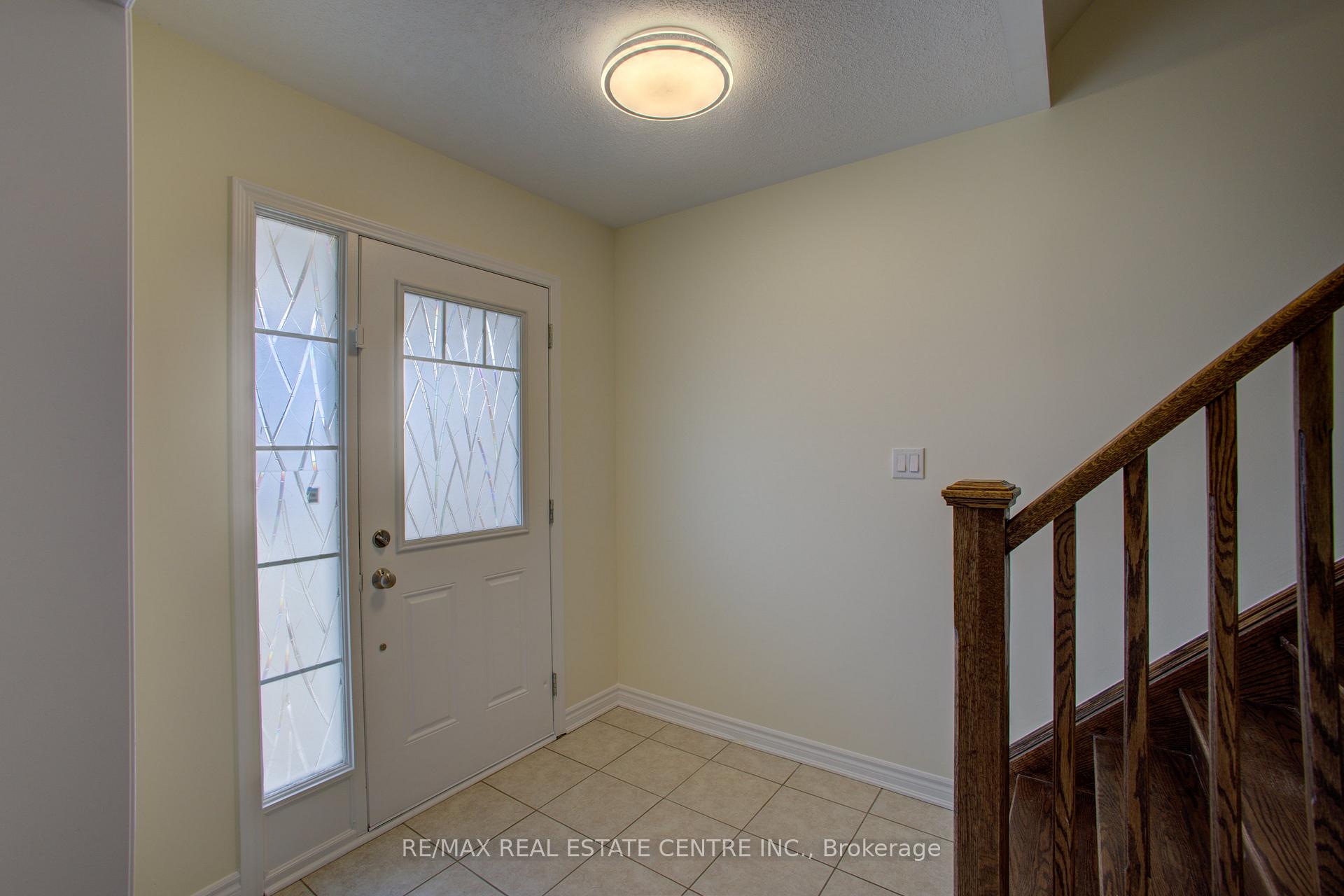 Photo 5 of Unit 164, 1000 Asleton Boulevard, Milton, Willmott — HOMEH