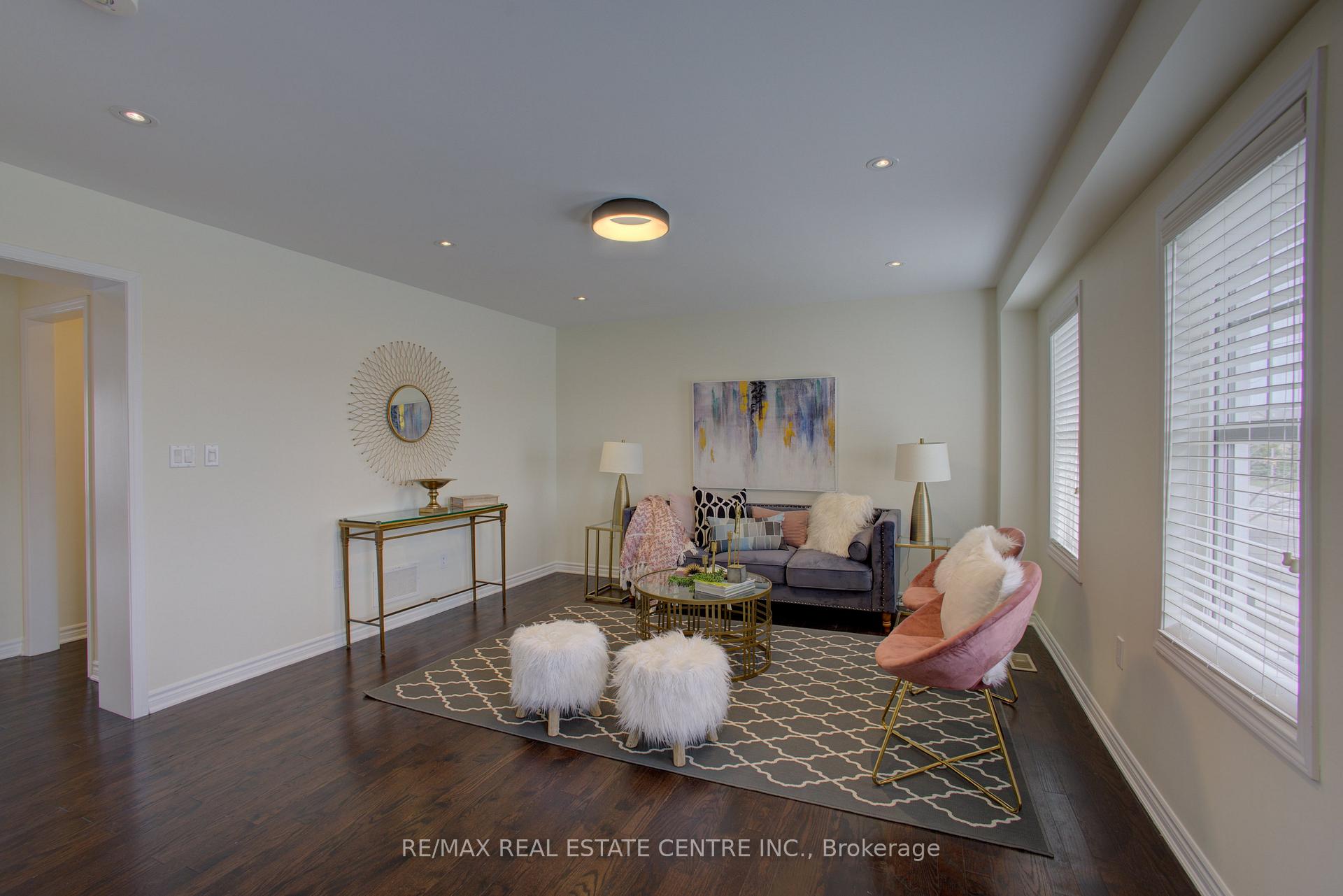 Photo 3 of Unit 164, 1000 Asleton Boulevard, Milton, Willmott — HOMEH