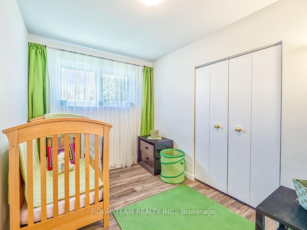 Photo 7 of 104 Lewis Drive, Newmarket, Central Newmarket — HOMEH