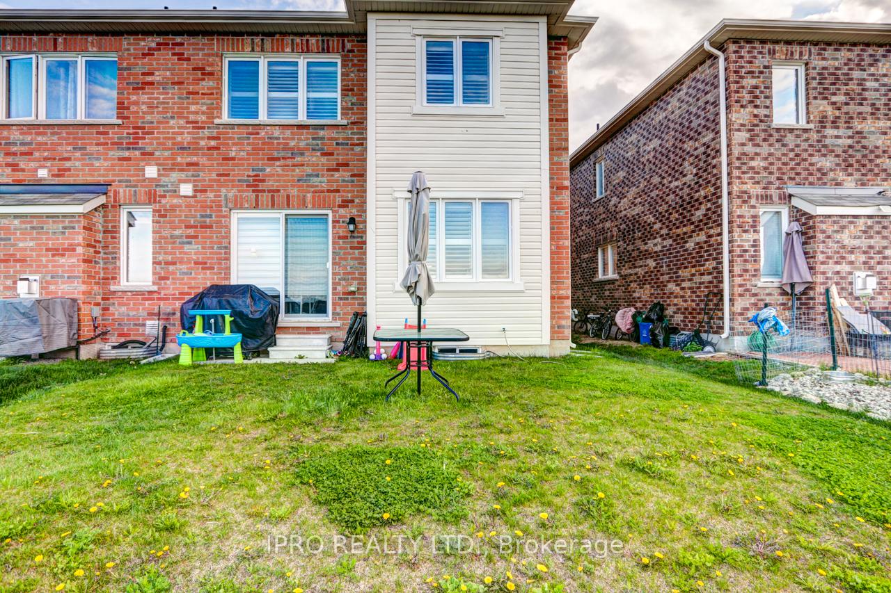 Photo 5 of 682 Laking Terrace, Milton, Clarke — HOMEH