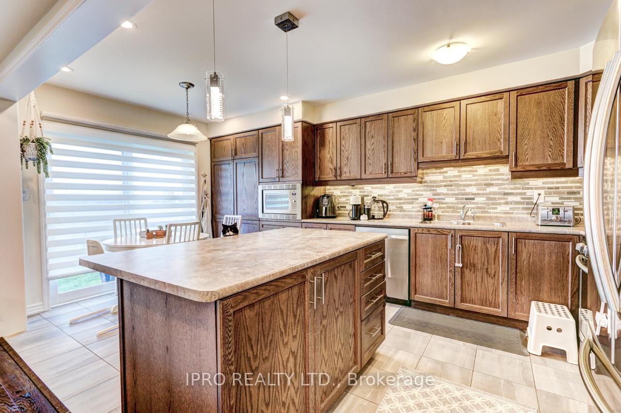 Photo 13 of 682 Laking Terrace, Milton, Clarke — HOMEH