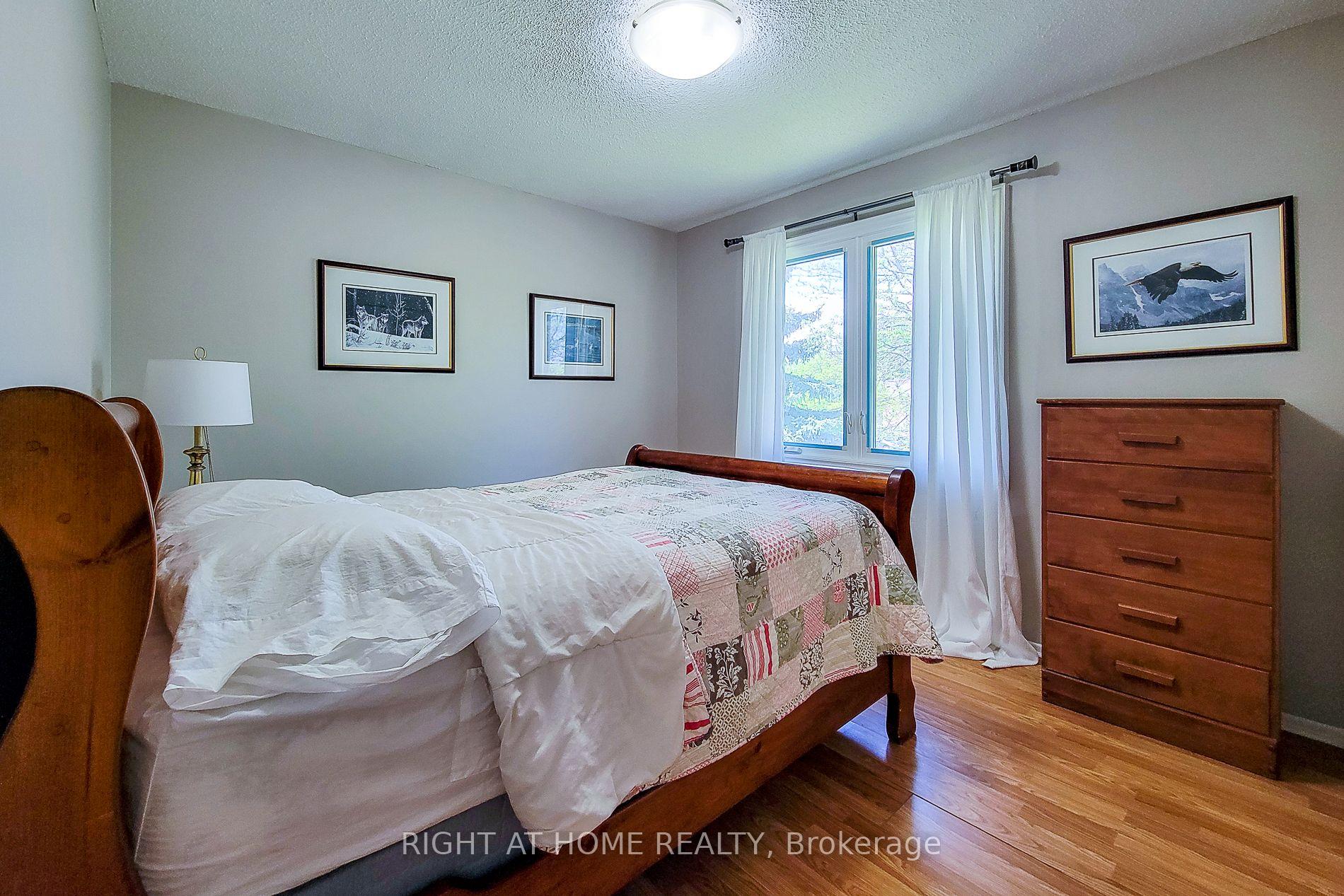 Photo 18 of 550 Hayward Crescent, Milton, Timberlea — HOMEH