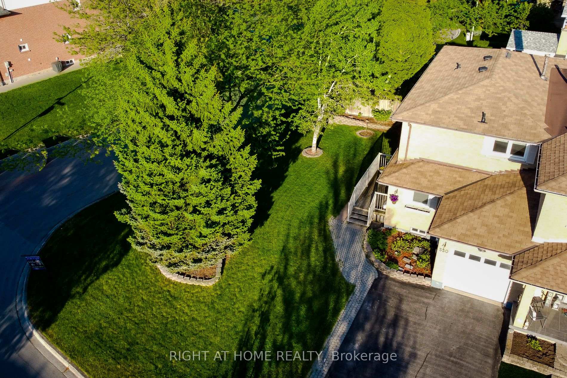 Photo 20 of 550 Hayward Crescent, Milton, Timberlea — HOMEH