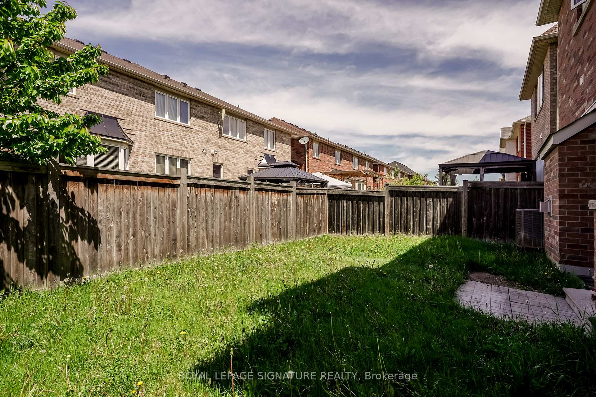Photo 11 of 949 Kelman Court, Milton, Coates — HOMEH