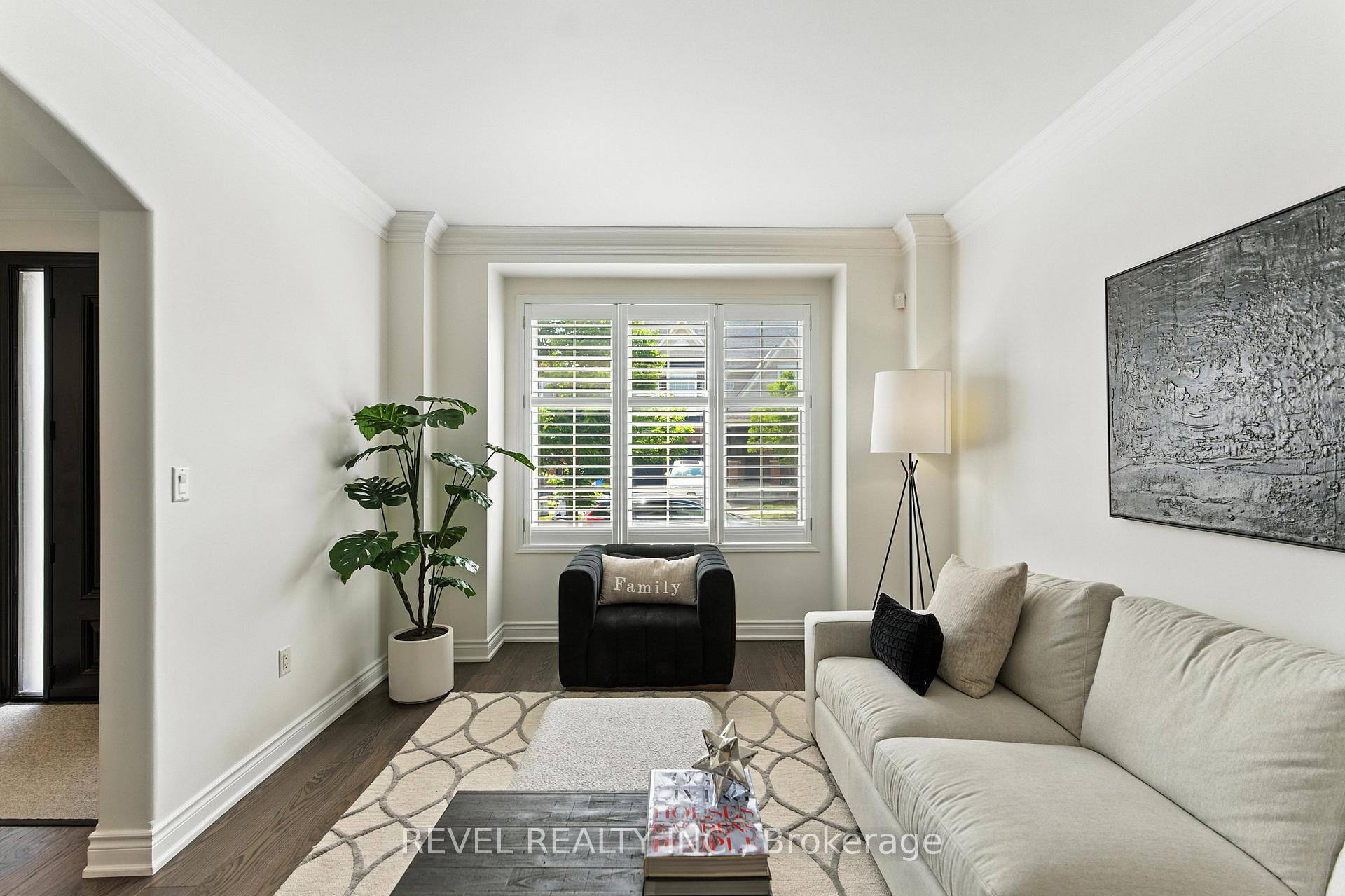 Photo 7 of 601 Brothers Crescent, Milton, Coates — HOMEH