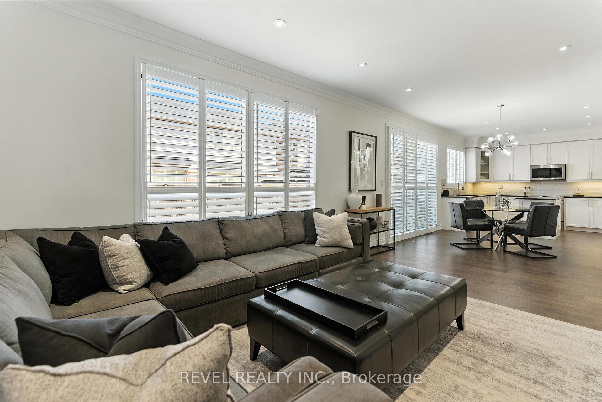 Photo 31 of 601 Brothers Crescent, Milton, Coates — HOMEH