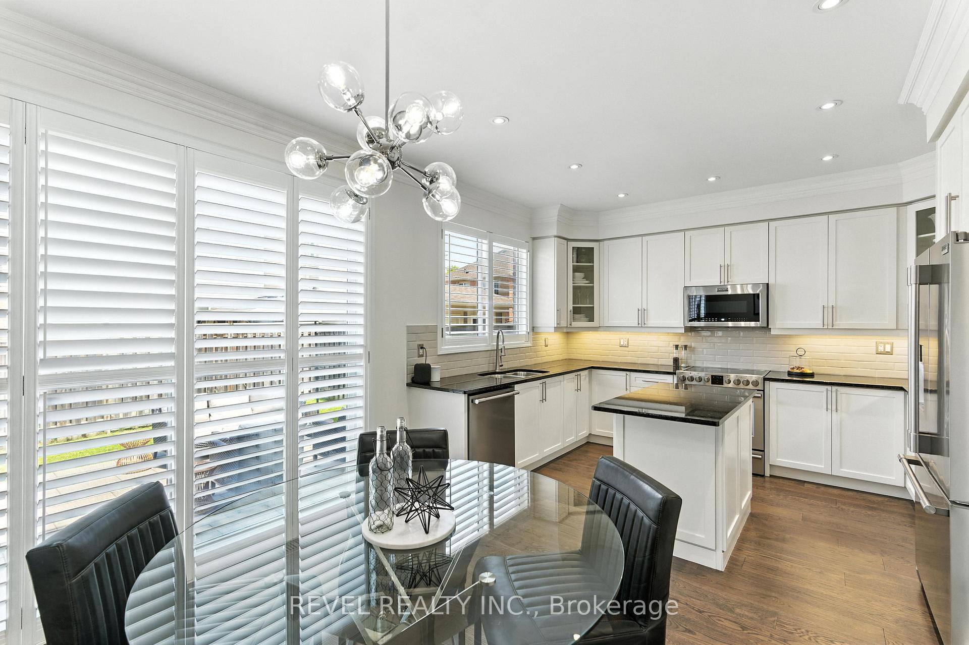 Photo 11 of 601 Brothers Crescent, Milton, Coates — HOMEH