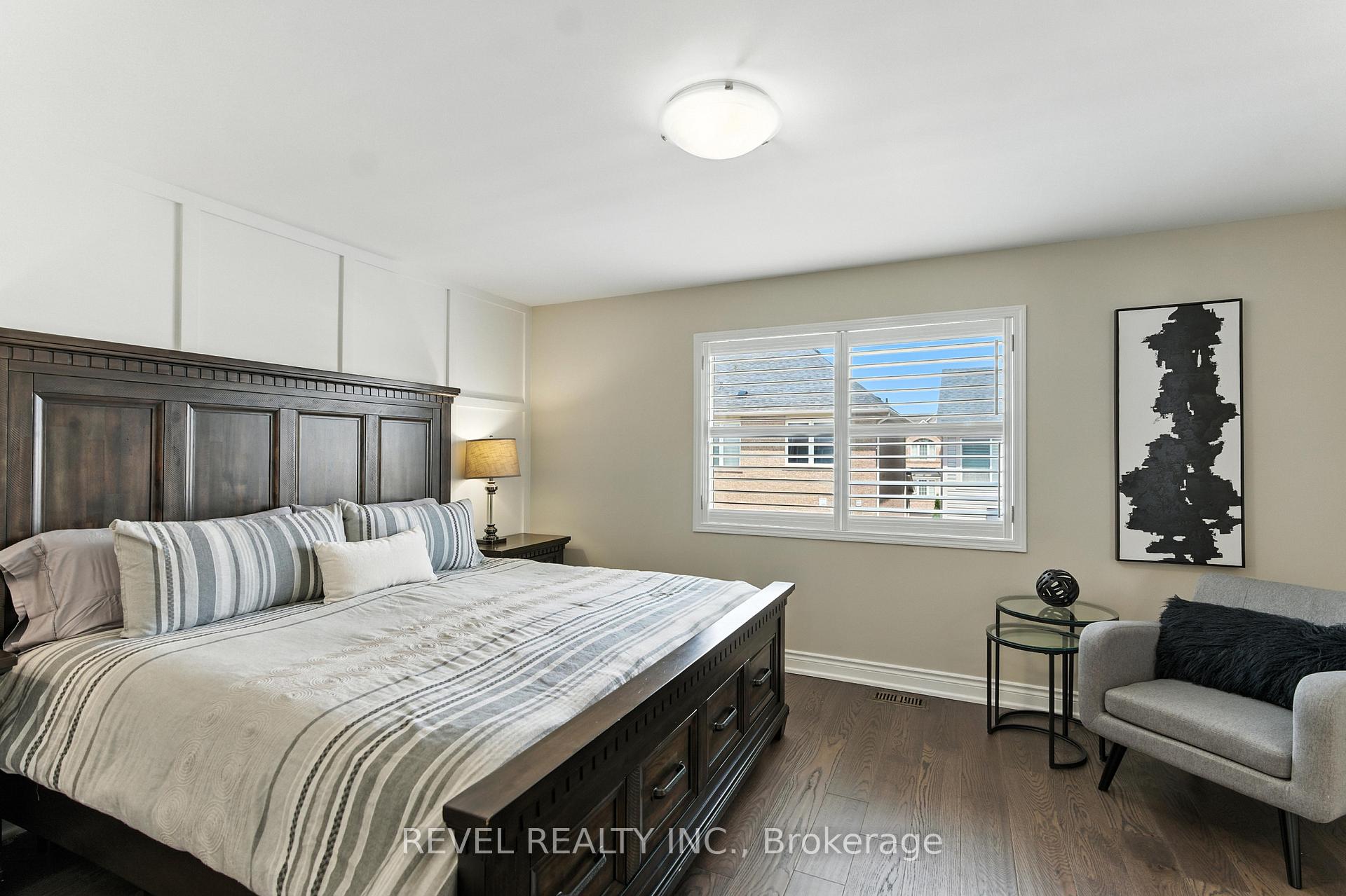 Photo 8 of 601 Brothers Crescent, Milton, Coates — HOMEH