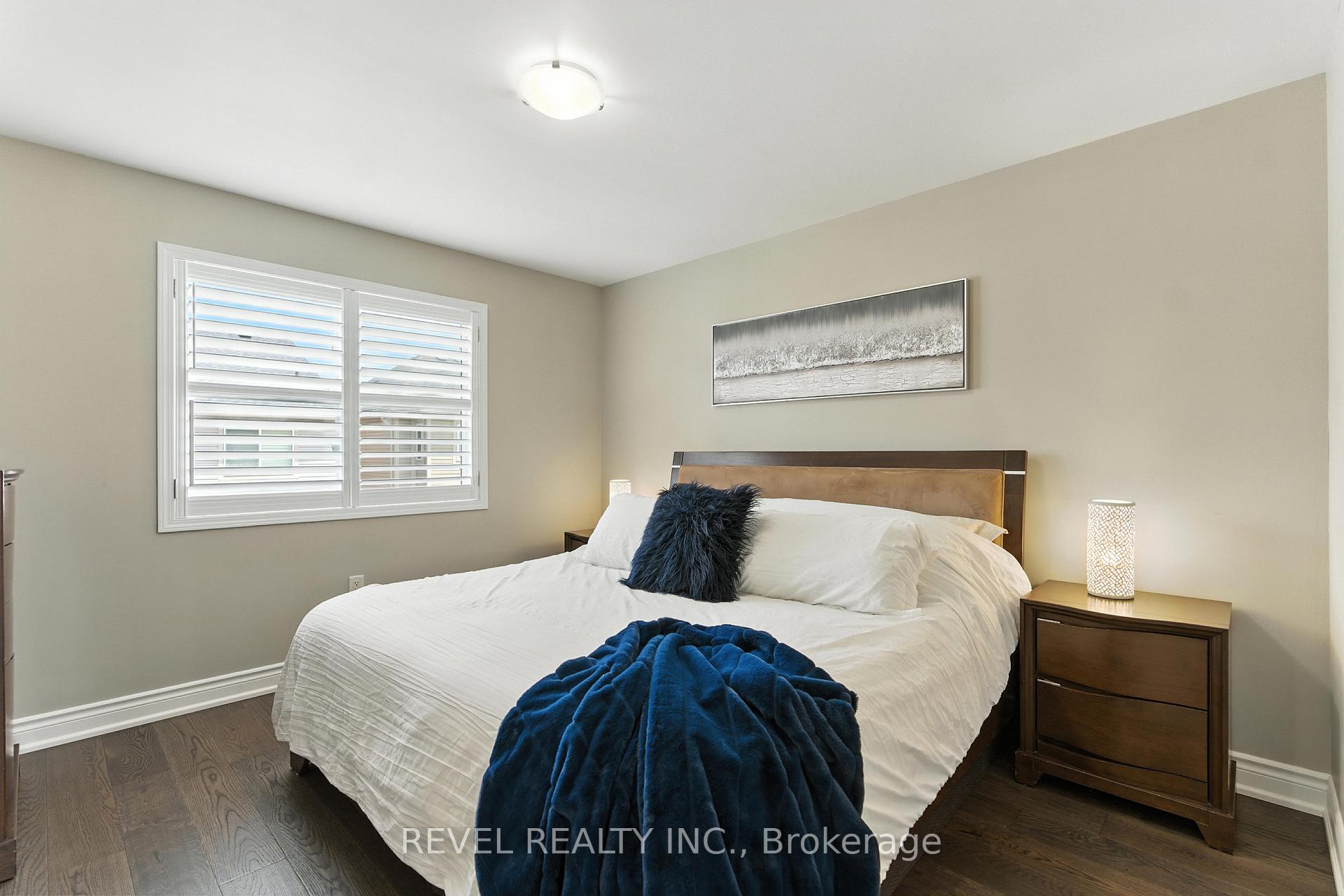 Photo 15 of 601 Brothers Crescent, Milton, Coates — HOMEH