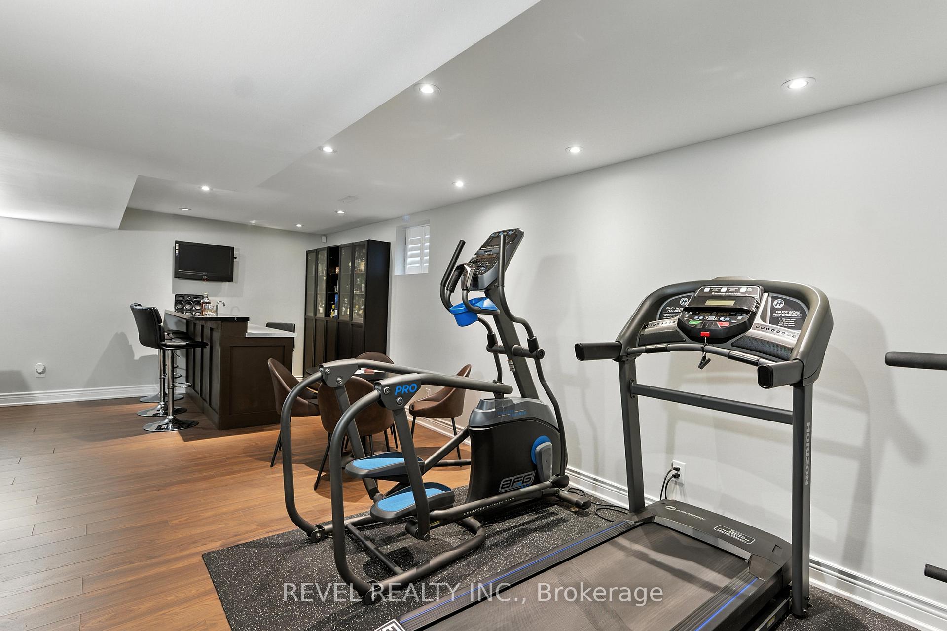 Photo 24 of 601 Brothers Crescent, Milton, Coates — HOMEH